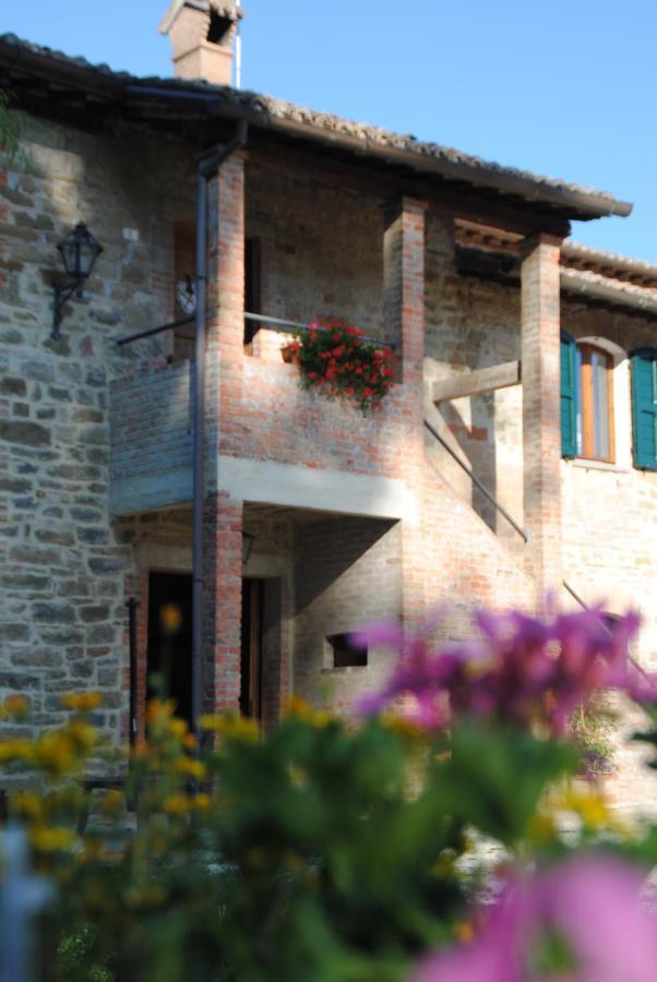 B&B Ponte La Pietra Губбио Экстерьер фото