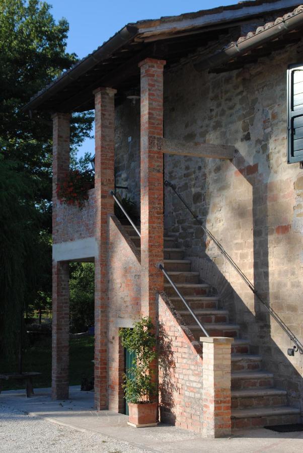B&B Ponte La Pietra Губбио Экстерьер фото